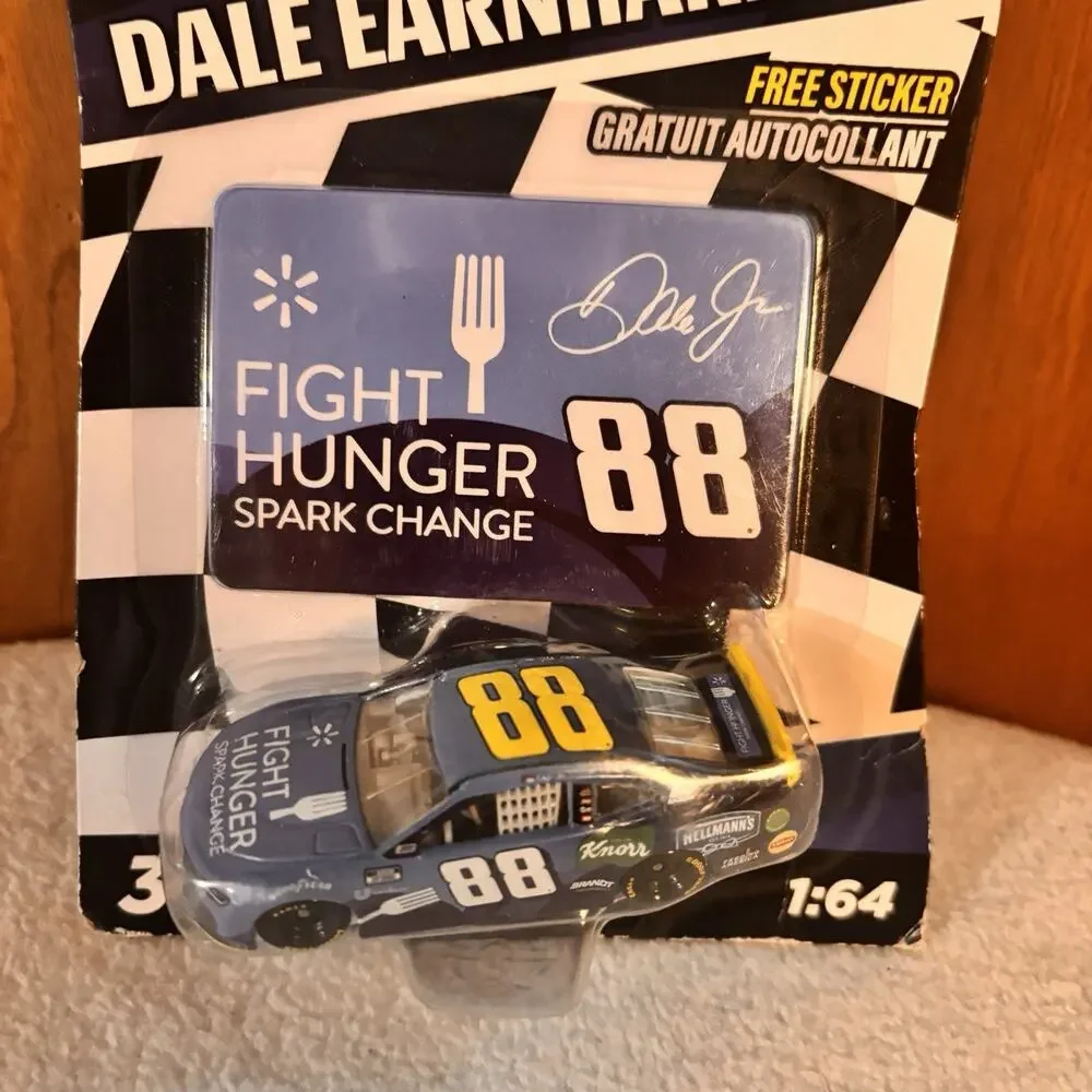 Dale Earnhardt Jr 2021 NASCAR Authentics Wave 10 Fight Hunger 88 1:64 Diecast